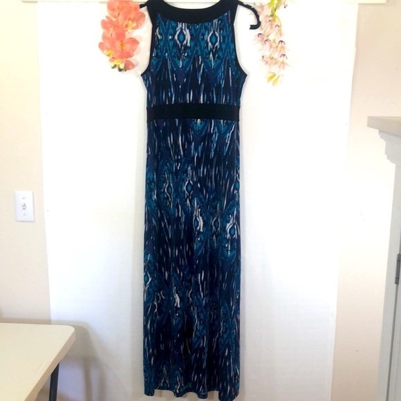 𝅺FAVE long sleeveless dress, size medium - Picture 2 of 7